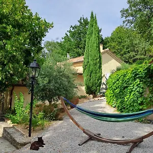 https://chambres-dhtes-tilia.fr-provencehotel.com