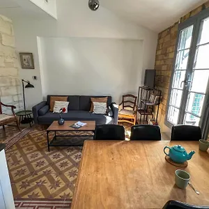 https://duplex-hyper-centre-terrasse.fr-provencehotel.com