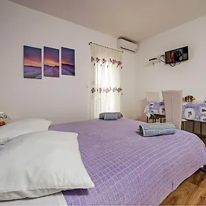 https://apartments-roko-rovinj.in-istria.net
