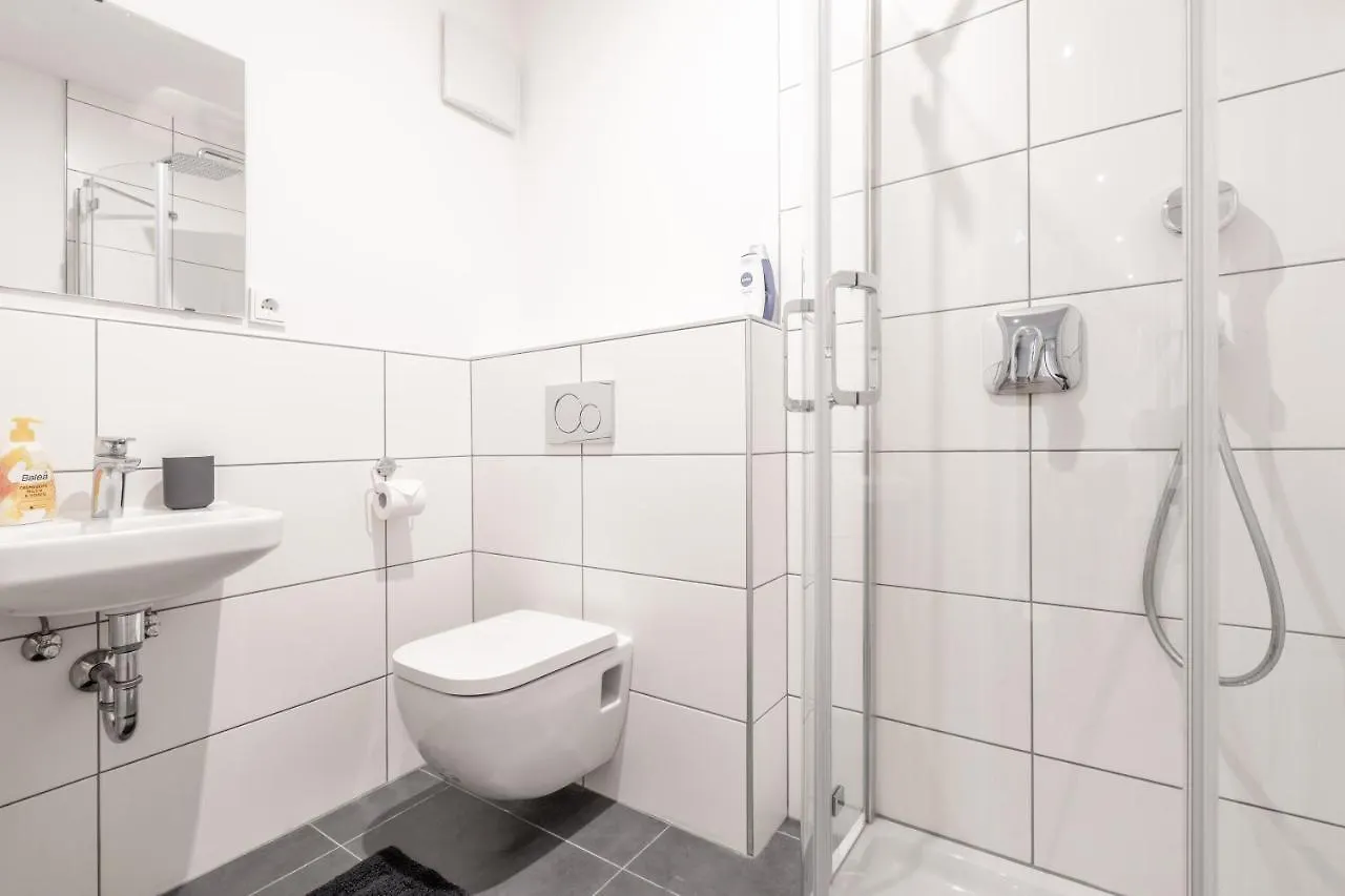 Ferienwohnung Eddy's Rest&Relax - Neuhausen München